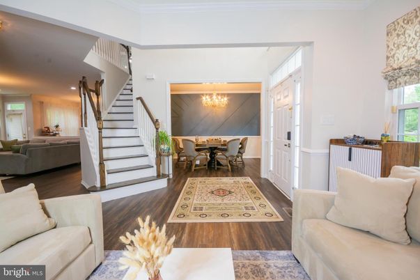 Chandelier, Dining room, Interior, Living room, Recessed Lighting, Wood Texture Flooring
