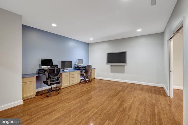 Home Office, Interior, Recessed Lighting, Wood Texture Flooring