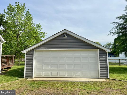 Detached Garage, Exterior