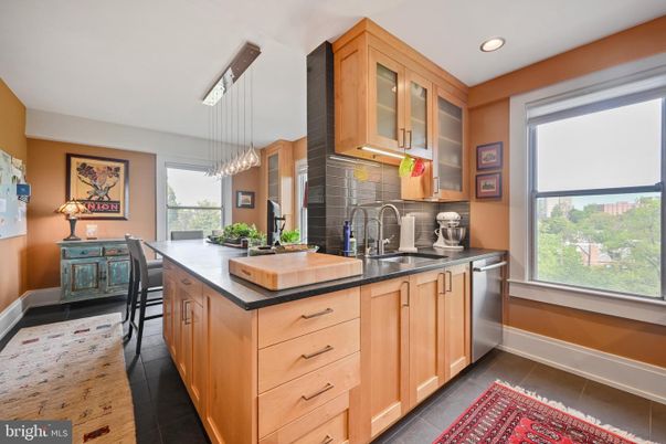 Dining room, Interior, Kitchen, Pendant Lights, Recessed Lighting, Stainless Steel Appliances