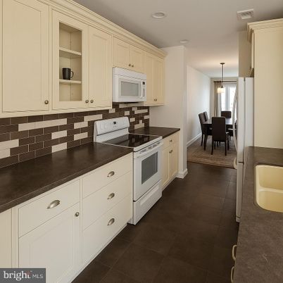 Dining room, Interior, Kitchen, Pendant Lights, Recessed Lighting
