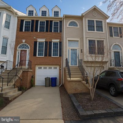 Attached, Exterior, Facade, Brick Facade, Rowhouse