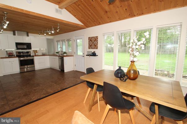 Dining room, Interior, Kitchen, Stainless Steel Appliances, Wooden Beams, Wooden Ceilings, Wood Texture Flooring
