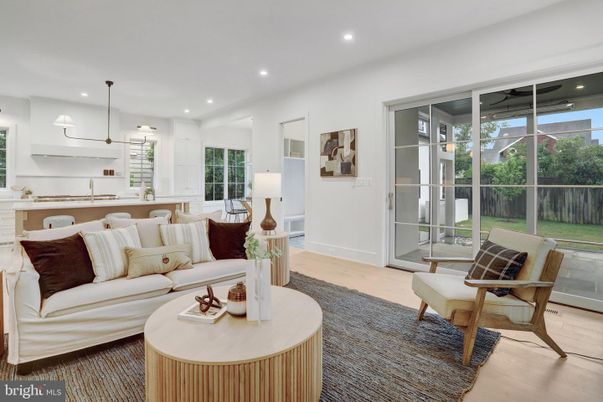 Interior, Kitchen, Living room, Pendant Lights, Recessed Lighting, Wood Texture Flooring