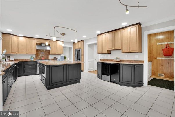 Interior, Kitchen, Pendant Lights, Recessed Lighting