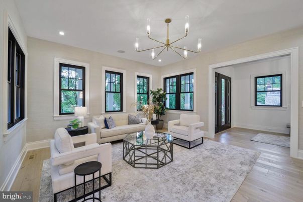 Interior, Living room, Pendant Lights, Recessed Lighting, Wood Texture Flooring