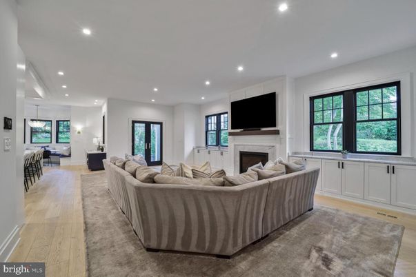 Fireplace, Interior, Living room, Pendant Lights, Recessed Lighting, Wood Texture Flooring
