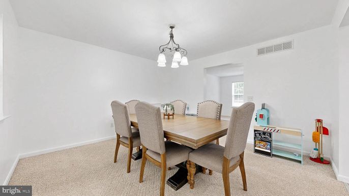 Chandelier, Dining room, Interior