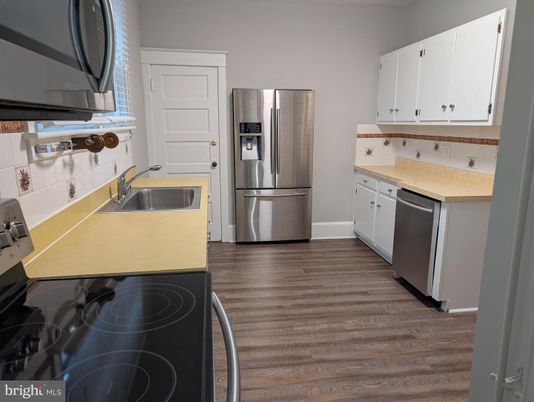 Interior, Kitchen, Stainless Steel Appliances, Wood Texture Flooring