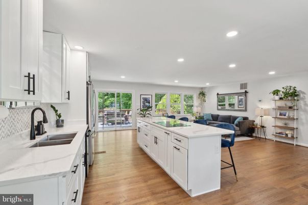 Interior, Kitchen, Living room, Recessed Lighting, Wood Texture Flooring