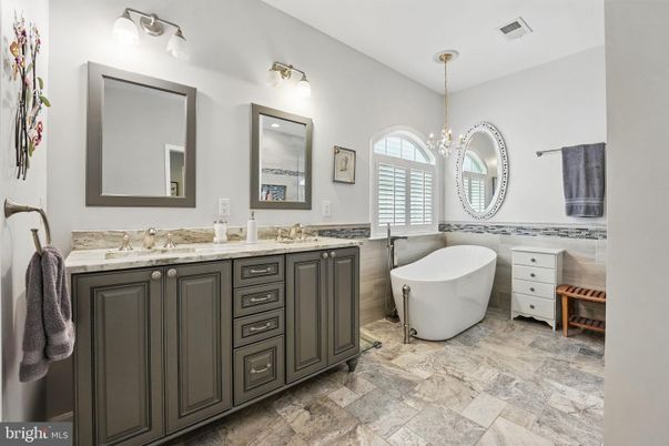 Bathroom, Chandelier, Dual Sink Vanities, Free Standing Baths, Interior, Pendant Lights
