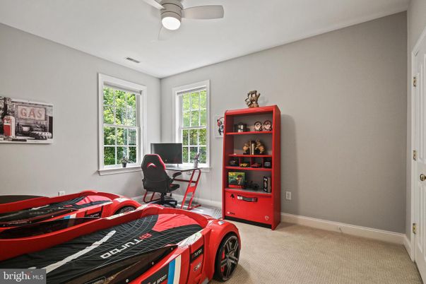 Home Office, Interior