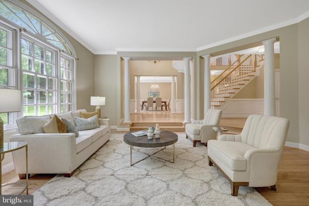 Chandelier, Dining room, Interior, Living room, Pendant Lights, Wood Texture Flooring