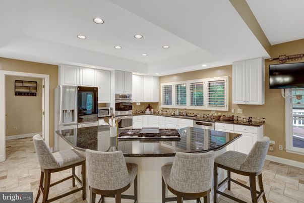 Dining room, Interior, Kitchen, Recessed Lighting, Stainless Steel Appliances