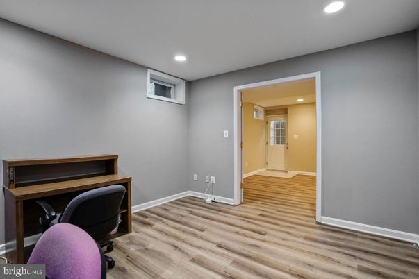 Home Office, Interior, Recessed Lighting, Wood Texture Flooring