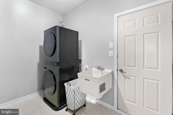 Interior, Washer