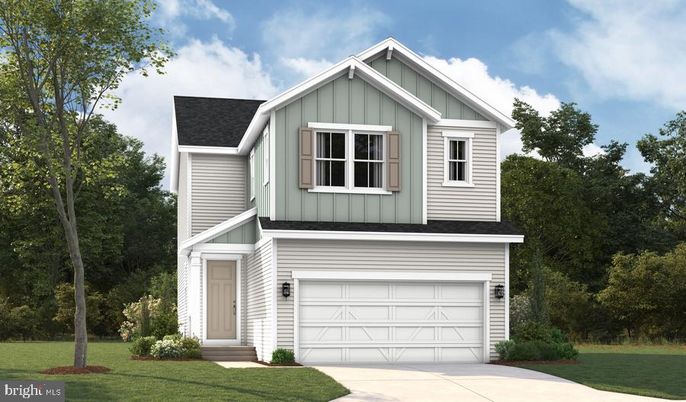 Attached, Exterior, Facade, Farmhouse