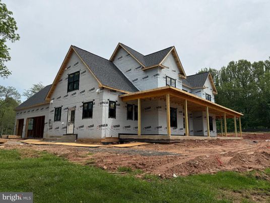 Backyard, Exterior, Facade, Farmhouse