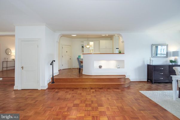Interior, Pendant Lights, Recessed Lighting, Wood Texture Flooring