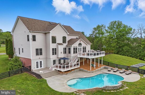 Backyard, Exterior, Pool