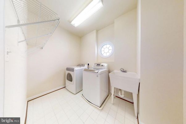 Interior, Washer