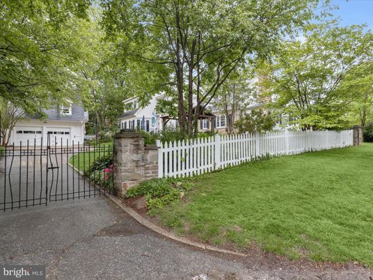Backyard, Detached Garage, Exterior