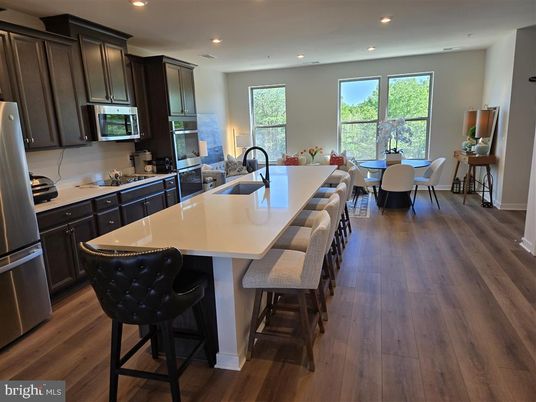 Dining room, Interior, Kitchen, Recessed Lighting, Wood Texture Flooring