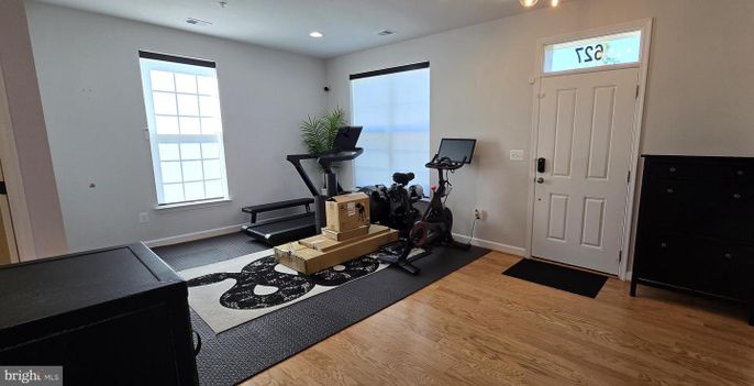 Fitness Equipment, Interior, Recessed Lighting, Wood Texture Flooring