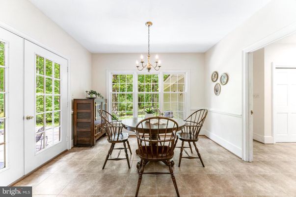 Chandelier, Dining room, Interior, Pendant Lights