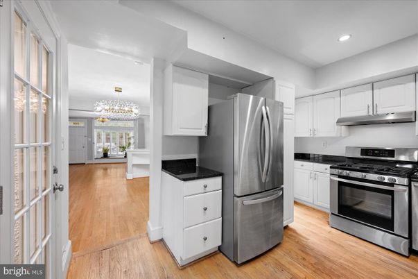 Chandelier, Interior, Kitchen, Recessed Lighting, Stainless Steel Appliances, Wood Texture Flooring