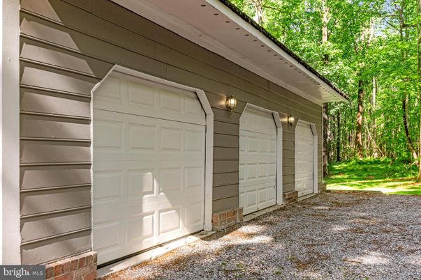 Detached Garage, Exterior