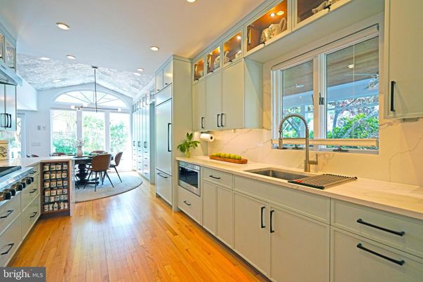 Dining room, Interior, Kitchen, Recessed Lighting, Stainless Steel Appliances, Wood Texture Flooring