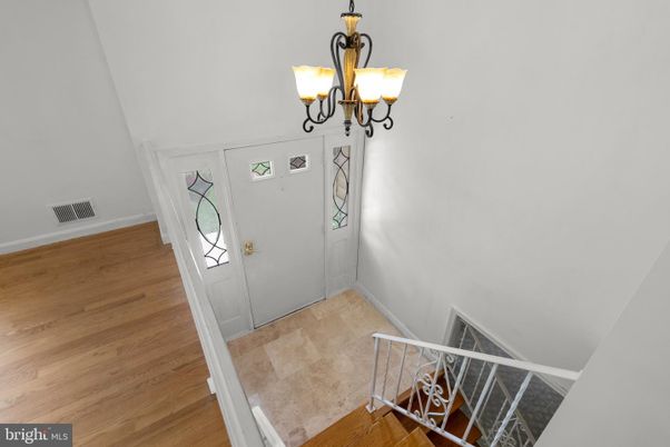 Chandelier, Interior, Wood Texture Flooring