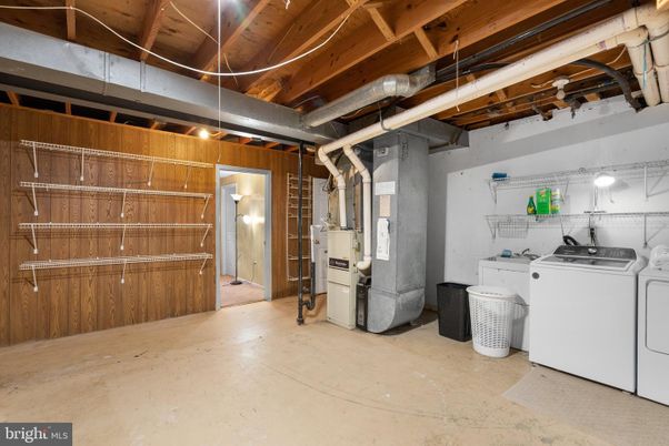Interior, Washer, Wooden Beams, Wooden Ceilings, Wooden Walls