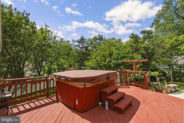 Exterior, Hot Tub