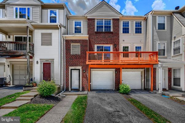 Attached, Exterior, Facade, Brick Facade, Rowhouse