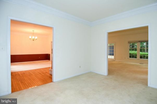 Chandelier, Empty room, Interior, Wood Texture Flooring