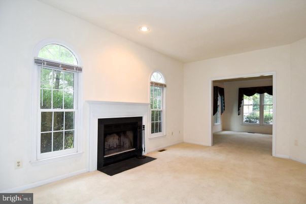 Empty room, Fireplace, Interior, Recessed Lighting