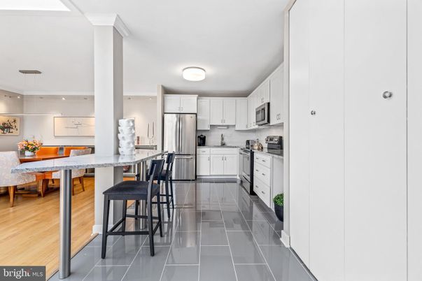 Dining room, Interior, Kitchen, Stainless Steel Appliances