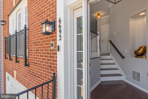 Exterior, Wood Texture Flooring