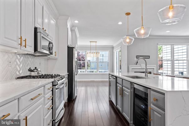Chandelier, Interior, Kitchen, Pendant Lights, Recessed Lighting, Wood Texture Flooring