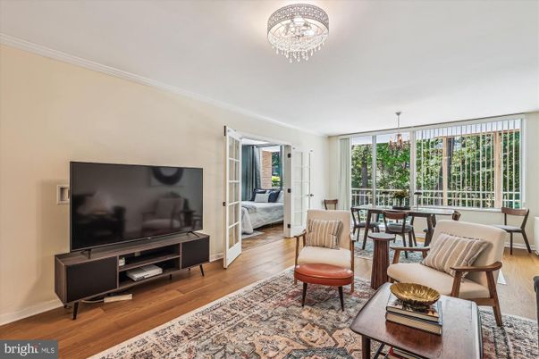 Chandelier, Dining room, Interior, Living room, Wood Texture Flooring