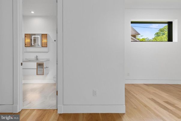 Bathroom, Interior, Recessed Lighting, Wood Texture Flooring