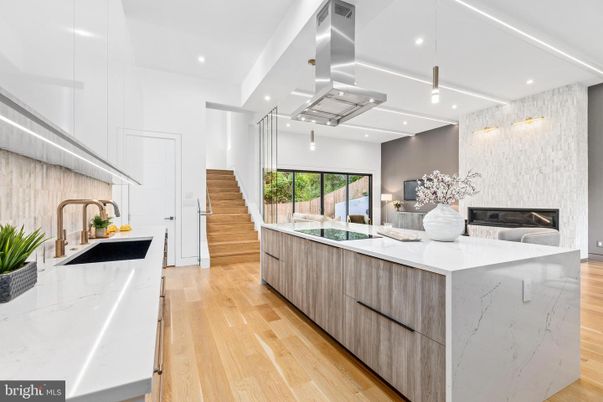 Fireplace, Interior, Kitchen, Pendant Lights, Recessed Lighting, Wood Texture Flooring