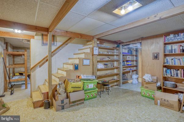 Empty room, Interior, Wooden Beams, Wooden Walls
