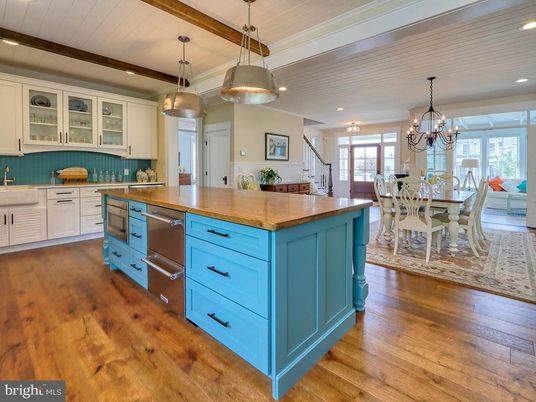 Chandelier, Dining room, Interior, Kitchen, Pendant Lights, Recessed Lighting, Wood Texture Flooring
