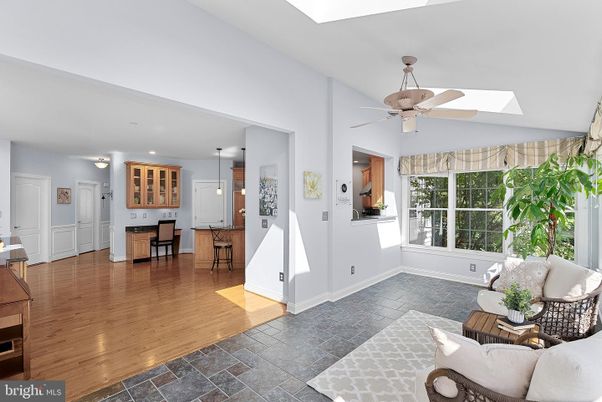 Interior, Kitchen, Living room, Pendant Lights, Wood Texture Flooring