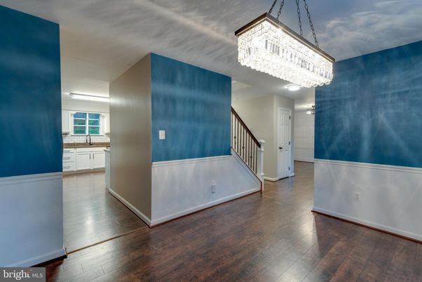 Chandelier, Empty room, Interior, Wood Texture Flooring