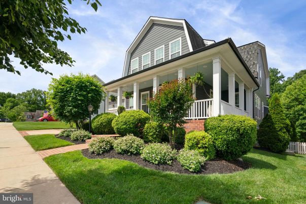 Exterior, Facade, Queen Anne Victorian