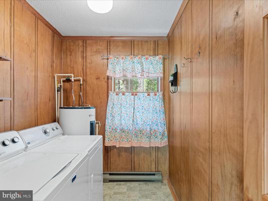 Interior, Washer, Wooden Walls